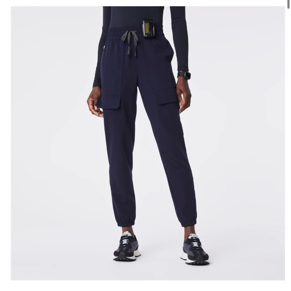 Women’s Figs Scrub Pants MT